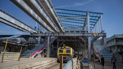 Mumbai, India - June 11, 2023: A new under construction Foot Over Bridge (FOB) at Khar railway station in Mumbai, India, on Sunday, June 11, 2023. (Photo by Satish Bate/ Hindustan Times) (Hindustan Times) Mumbai, India - June 11, 2023: A new under construction Foot Over Bridge (FOB) at Khar railway station in Mumbai, India, on Sunday, June 11, 2023. (Photo by Satish Bate/ Hindustan Times) (Hindustan Times)