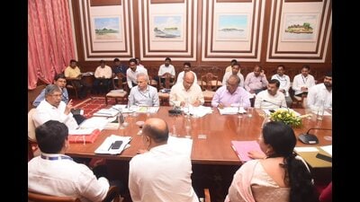State higher and technical education minister Chandrakant Patil during the committee meeting (HT PHOTO) State higher and technical education minister Chandrakant Patil during the committee meeting (HT PHOTO)