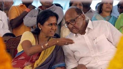 NCP leaders Supriya Sule (left) and Sharad Pawar. (File)