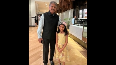 Anand Mahindra and Rhea posing for the camera. (Twitter/@anandmahindra) Anand Mahindra and Rhea posing for the camera. (Twitter/@anandmahindra)