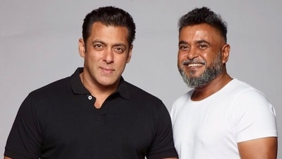 Munna Thaakur has done several photo shoots with Salman Khan. Munna Thaakur has done several photo shoots with Salman Khan.