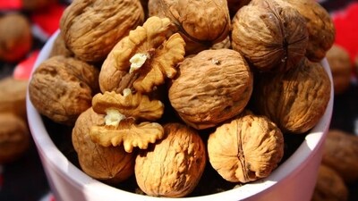 Walnuts: They contain omega-3 fatty acids and they tend to improve the motility of your sperms. (Unsplash) Walnuts: They contain omega-3 fatty acids and they tend to improve the motility of your sperms. (Unsplash)