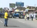 After the mahapanchayat the farmers started marching towards the highway. (Twitter/ANI)