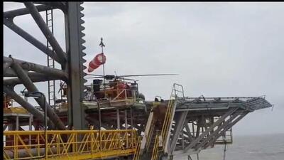 Cyclone Biparjoy: Coast Guard rescues 26 from an oil rig off Guj, 24 still stuck Cyclone Biparjoy: Coast Guard rescues 26 from an oil rig off Guj, 24 still stuck