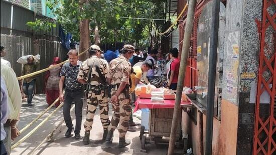 DMRC removes encroachments at Red Fort and Chandni Chowk stations