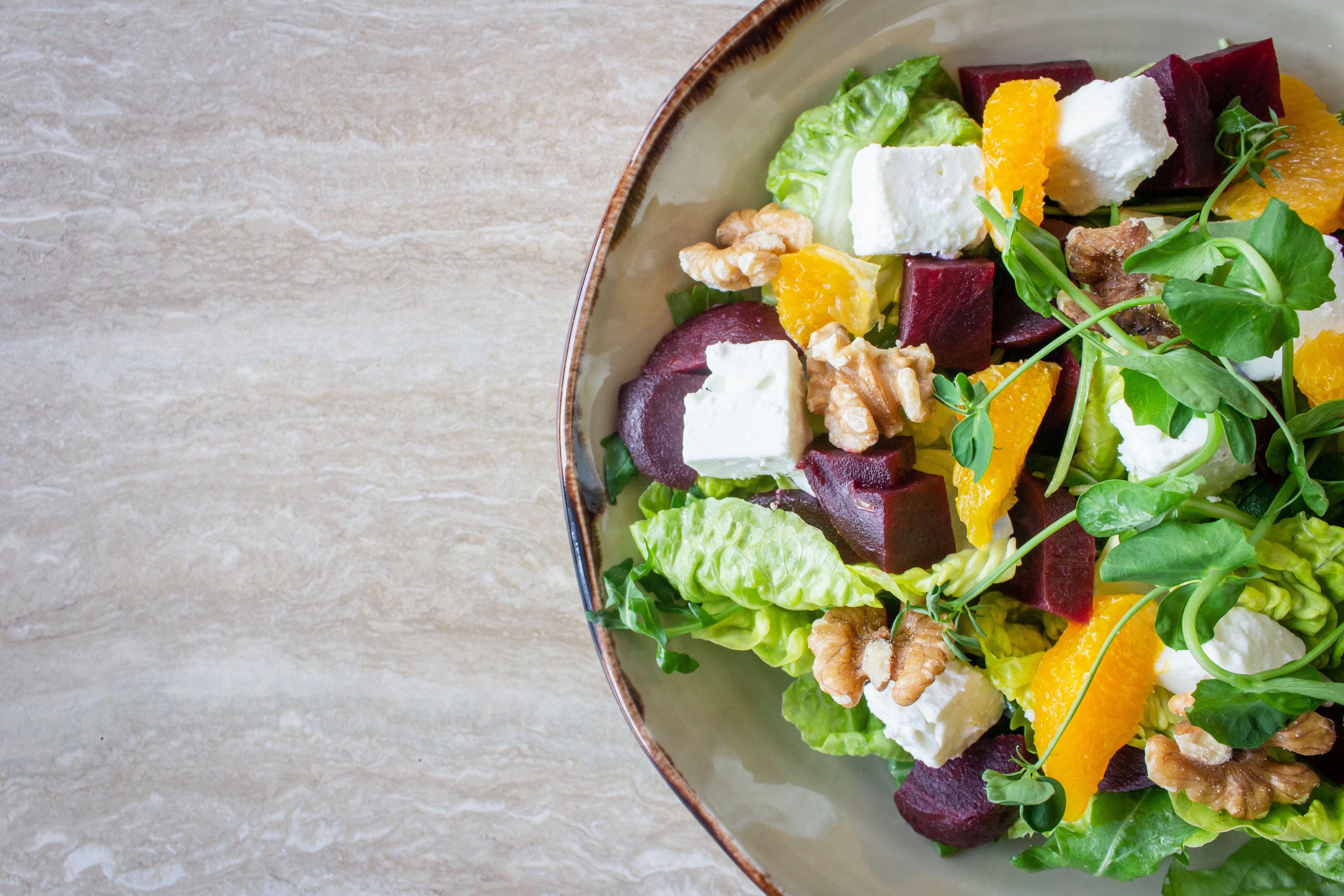 Eating foods like dark leafy greens or yellow and orange vegetables, which contain high levels of the plant compounds lutein and zeaxanthin, improves eye and brain health. (Unsplash) Eating foods like dark leafy greens or yellow and orange vegetables, which contain high levels of the plant compounds lutein and zeaxanthin, improves eye and brain health. (Unsplash)