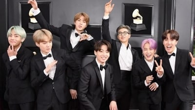 BTS, Suga, Jin, Jungkook, RM, Jimin and J-Hope, completed 10 years in the industry. BTS, Suga, Jin, Jungkook, RM, Jimin and J-Hope, completed 10 years in the industry.