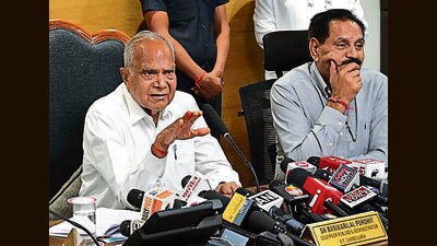 AAP has accused Punjab Governor Banwarilal Purohit of lacking Punjab-centric approach. (HT File Photo) AAP has accused Punjab Governor Banwarilal Purohit of lacking Punjab-centric approach. (HT File Photo)