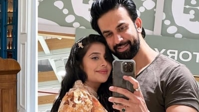 Charu Asopa and Rajeev Sen celebrated her birthday together. Charu Asopa and Rajeev Sen celebrated her birthday together.