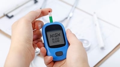 A fasting blood sugar level of 126 mg/dL or higher indicates you have diabetes and you must manage this disease well with appropriate lifestyle changes from diet to physical activity. (Freepik) A fasting blood sugar level of 126 mg/dL or higher indicates you have diabetes and you must manage this disease well with appropriate lifestyle changes from diet to physical activity. (Freepik)