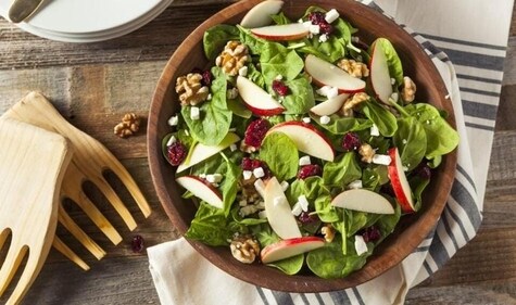 A mix of fruits, green vegetables, nuts, seeds, whole grains, legumes and beans is a good choice for people with diabetes (Photo: iStock) A mix of fruits, green vegetables, nuts, seeds, whole grains, legumes and beans is a good choice for people with diabetes (Photo: iStock)