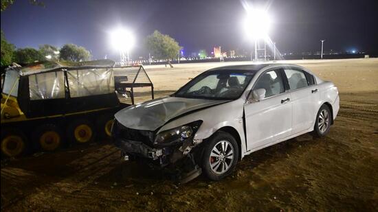 Mumbai, India - June 14, 2023: Car that met with an accident near Girgaon Chowpatty, parked at Girgaon Chowpatty Police Chowk, Girgaon, in Mumbai, India, on Wednesday, June 14, 2023. (Photo by Bhushan Koyande/HT Photo) (HT PHOTO)