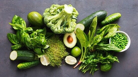 Leafy Vegetables: Leafy greens like spinach, cabbage, and lettuce are prone to collecting dirt, bacteria, and worms during the rainy season. If consumed raw or improperly washed, they can lead to digestive problems. It's best to consume them after thorough cleaning or opt for cooked alternatives.&nbsp;(Unsplash)