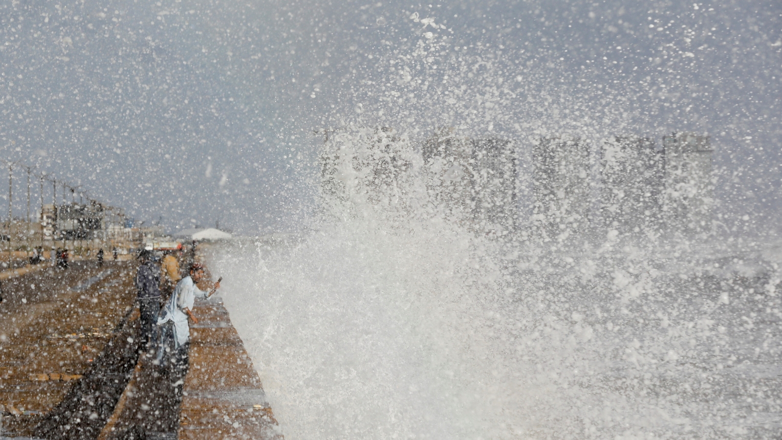 Cyclone Biparjoy live updates: Storm 200 km west-southwest of Jakhau Port - Vimarsana News