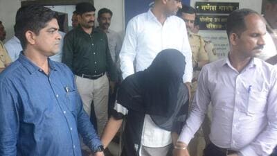 Thane hotel waiter held at Nepal border for murder Thane hotel waiter held at Nepal border for murder