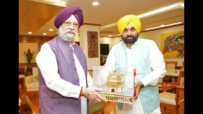 Mann called on Puri at his office in New Delhi and underscored the need to develop Mohali as a ‘Smart City’. (ANI Photo) Mann called on Puri at his office in New Delhi and underscored the need to develop Mohali as a ‘Smart City’. (ANI Photo)