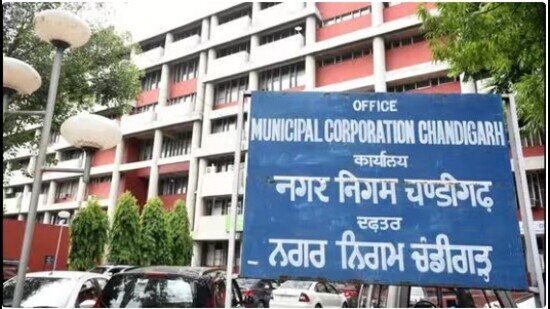 And, if failed to do so, a penalty will be recovered from the consumers through their water bills. However, Chandigarh municipal corporation is yet to fixed the penalty charges, but as per reports, the charges will be levied on the basis of the bill (HT File)