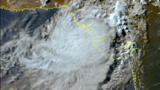 Cyclone Biparjoy (Twitter/@DeshGujarat)