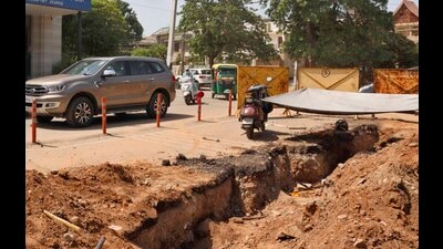 A road dug up in Ludhiana due to the 24×7 surface water supply project. (HT) A road dug up in Ludhiana due to the 24×7 surface water supply project. (HT)