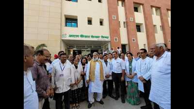 Haryana home minister and Bharatiya Janata Party (BJP) MLA Anil Vij on Friday on “Vikas Tirath Yatra” to inspect over 20 completed or undergoing development. (HT Photo)
