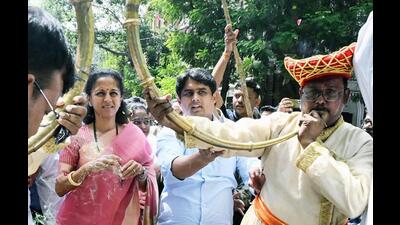 Mumbai, June 16 (ANI): Nationalist Congress Party (NCP) Working President Supriya Sule being welcomed by a party worker at NCP Party office in Mumbai on Friday. (ANI Photo) (Girish Srivastav) Mumbai, June 16 (ANI): Nationalist Congress Party (NCP) Working President Supriya Sule being welcomed by a party worker at NCP Party office in Mumbai on Friday. (ANI Photo) (Girish Srivastav)