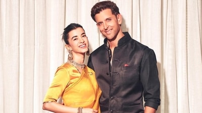 Saba Azad and Hrithik Roshan pose in new pictures. Saba Azad and Hrithik Roshan pose in new pictures.