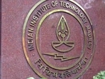 Students who attended one of the five most prestigious IITs (i.e Bombay, Delhi, Kanpur, Kharagpur, and Madras) are four percentage points more likely to migrate than equally high-scoring students who attended other universities, on average. Students who attended one of the five most prestigious IITs (i.e Bombay, Delhi, Kanpur, Kharagpur, and Madras) are four percentage points more likely to migrate than equally high-scoring students who attended other universities, on average.