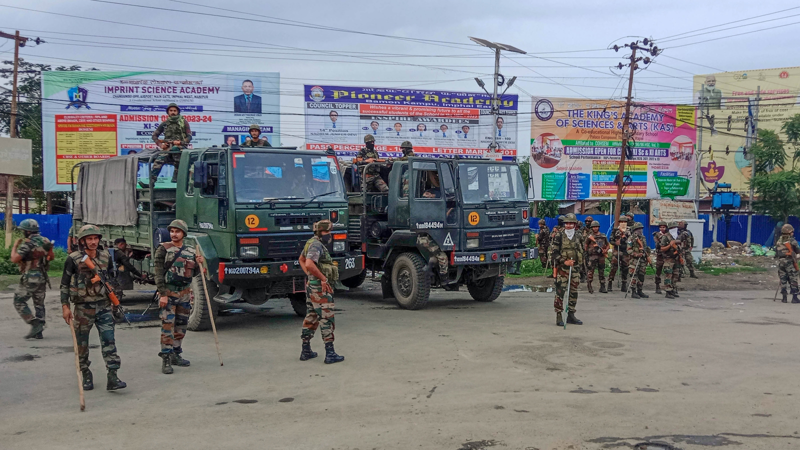 Manipur violence: Mobs try to torch BJP leaders' houses, 2 injured in clash - Vimarsana News
