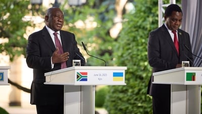 South African President Cyril Ramaphosa, left, and Zambia's President Hakainde Hichilema attend a joint news conference. (AP)