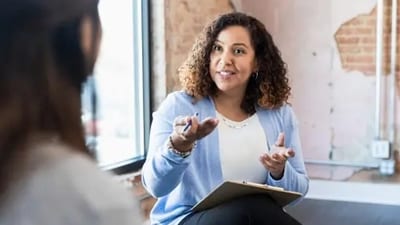 One of the ways to be curious and have an open mind is to be an active listener. Most of the times we judge people because we are not listening to them properly.&nbsp; (Unsplash)