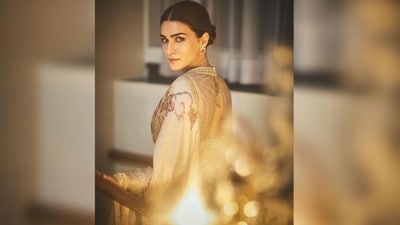 Kriti's picture quickly goes viral on social media, garnering an influx of likes and comments from her followers who shower her with praise and compliments. (Instagram/@sukritigrover) Kriti's picture quickly goes viral on social media, garnering an influx of likes and comments from her followers who shower her with praise and compliments. (Instagram/@sukritigrover)