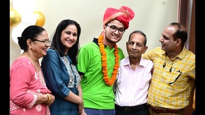 Raghav Goyal with his family. (Keshav Singh/HT) Raghav Goyal with his family. (Keshav Singh/HT)