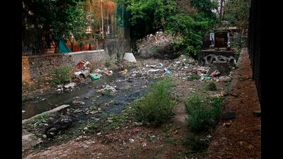 The SOP highlights the need for the PMC to review its monsoon-related activities such as cleaning of nullahs, maintaining drainage chambers etc. (HT PHOTO) The SOP highlights the need for the PMC to review its monsoon-related activities such as cleaning of nullahs, maintaining drainage chambers etc. (HT PHOTO)