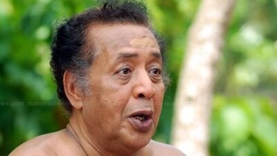 Poojapura Ravi is survived by his two children.