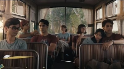 Suhana Khan, Khushi Kapoor, Agastya Nanda, Dot, Mihir Ahuja, Yuvraj Menda, Vedang Raina star in The Archies.
