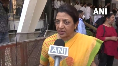 If Kayande leaves the Thackeray camp, it will be a second jolt to the party in two days. If Kayande leaves the Thackeray camp, it will be a second jolt to the party in two days.