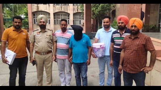 The accused has been identified as Gurwant Singh, a resident of Mati Das Nagar locality in the city, and the police have recovered ₹18.23 lakh from his possession. (HT Photo)