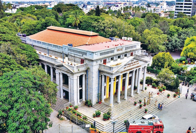 The Town Hall stands as a piece of Athens in the heart of Bengaluru. (HT Photo) The Town Hall stands as a piece of Athens in the heart of Bengaluru. (HT Photo)