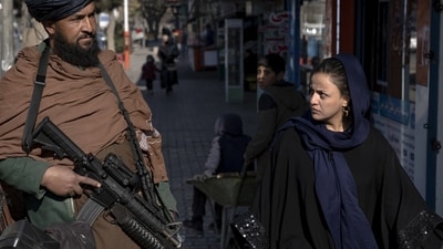 Afghanistan: A Taliban fighter stands guard in Kabul, Afghanistan. (AP) Afghanistan: A Taliban fighter stands guard in Kabul, Afghanistan. (AP)