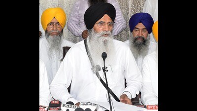 Shiromani Gurdwara Parbandhak Committee (SGPC) chief Harjinder Singh Dhami addressing a press conference in Amritsar on Monday. (Sameer Sehgal /HT) Shiromani Gurdwara Parbandhak Committee (SGPC) chief Harjinder Singh Dhami addressing a press conference in Amritsar on Monday. (Sameer Sehgal /HT)