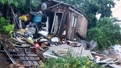 View of a house destroyed in the city of Sao Leopoldo, Rio Grande do Sul State, after an extratropical cyclone hit the southern region of Brazil, causing thunderstorms and windstorms, (AFP) View of a house destroyed in the city of Sao Leopoldo, Rio Grande do Sul State, after an extratropical cyclone hit the southern region of Brazil, causing thunderstorms and windstorms, (AFP)