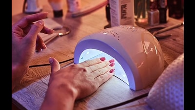 Taking regular breaks between gel manicure sessions is recommended to maintain nail health (Photo: Shutterstock) Taking regular breaks between gel manicure sessions is recommended to maintain nail health (Photo: Shutterstock)