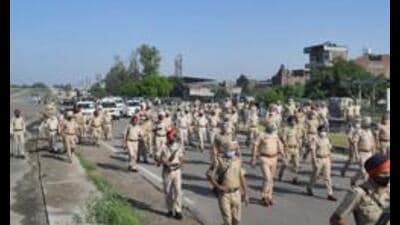 The commissioner of police said that due to the duty performed by the police personnel with full responsibility, diligence and dedication, the celebrations of the New Year by people remained peaceful. (HT File Photo)