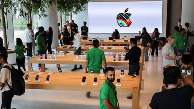 Visuals from inside of Apple's first retail outlet in India. Visuals from inside of Apple's first retail outlet in India.