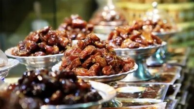 Having dry fruits such as dates and anjeer when the sugar cravings are high can manage the cravings. (Unsplash) Having dry fruits such as dates and anjeer when the sugar cravings are high can manage the cravings. (Unsplash)