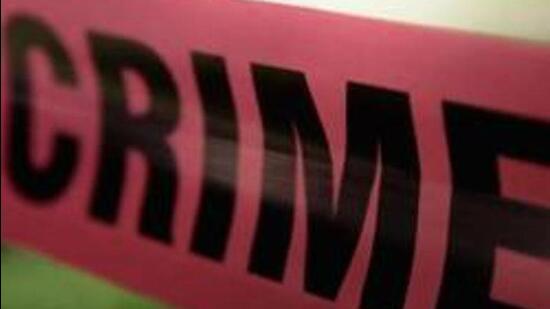 Two held for duping bizman of ₹1 Cr in exchange of ₹2,000 notes