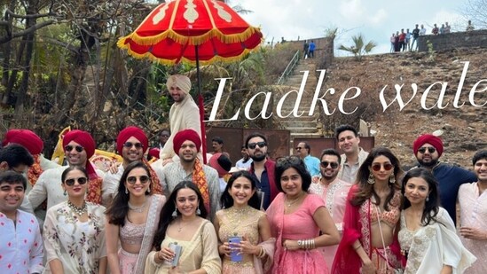 Karan Deol with the gang of ‘ladkewale’ at the time of his baaraat. All his family members and friends came together for his wedding and posed for a group picture.&nbsp;