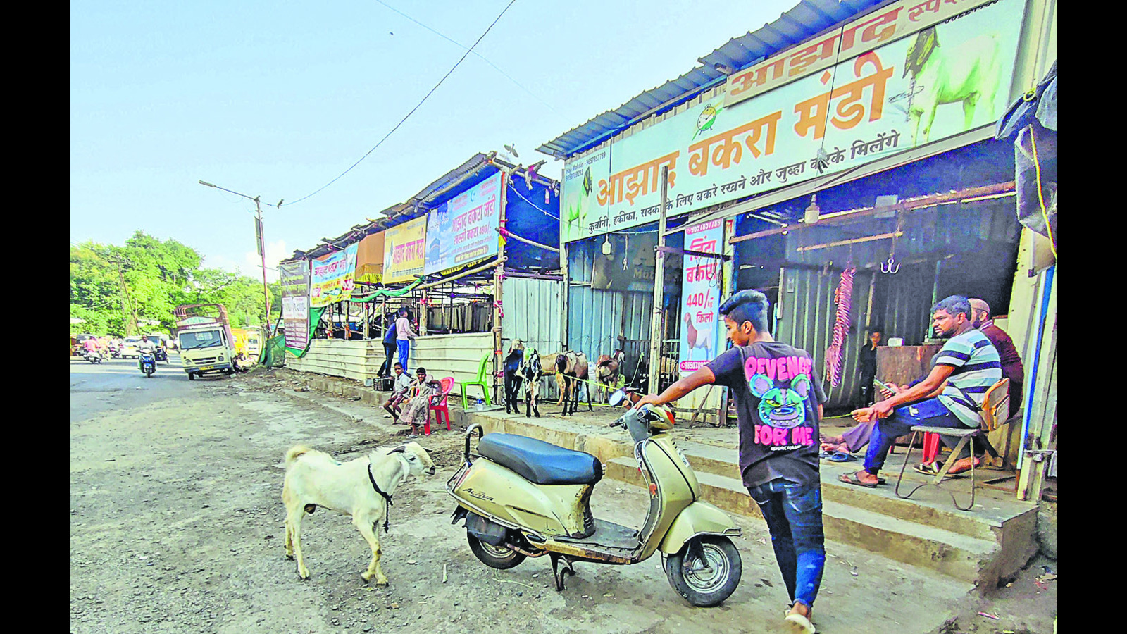 Kondhwa police issues disciplinary notices to 12 goat market ops ahead of Bakri Eid - Vimarsana News