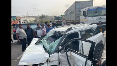 Death toll in Panvel-JNPT road accident rises to three Death toll in Panvel-JNPT road accident rises to three