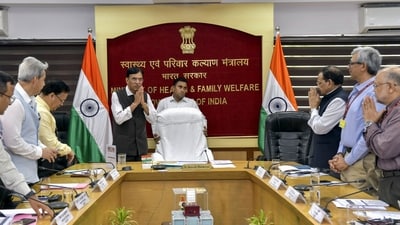 Union Health Minister Mansukh Mandaviya today chaired a high-level meeting in the national capital to review the preparedness of public health services for heatwaves across the country. The minister said, “A team of experts from the Union Health Ministry, ICMR, IMD, and NDMA will visit the states of Uttar Pradesh and Bihar to support them in public health response measures to address heat-related illnesses.” Mandaviya has also directed the ICMR to conduct research on how to minimize the effect of heat waves on health, with specific short, medium and long-term action plans, reported ANI. (Jitender Gupta / ANI) Union Health Minister Mansukh Mandaviya today chaired a high-level meeting in the national capital to review the preparedness of public health services for heatwaves across the country. The minister said, “A team of experts from the Union Health Ministry, ICMR, IMD, and NDMA will visit the states of Uttar Pradesh and Bihar to support them in public health response measures to address heat-related illnesses.” Mandaviya has also directed the ICMR to conduct research on how to minimize the effect of heat waves on health, with specific short, medium and long-term action plans, reported ANI. (Jitender Gupta / ANI)